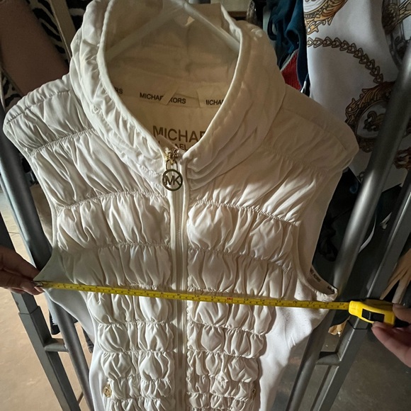 White Michael Kors puffer vest - Picture 9 of 10